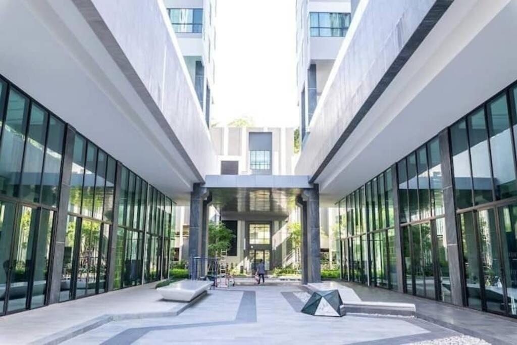 The Base Central Pattaya Εξωτερικό φωτογραφία