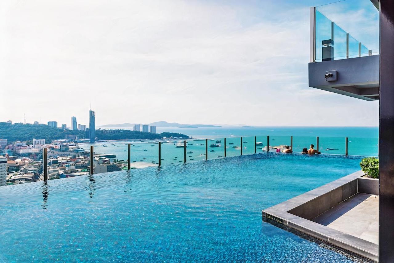 The Base Central Pattaya Εξωτερικό φωτογραφία